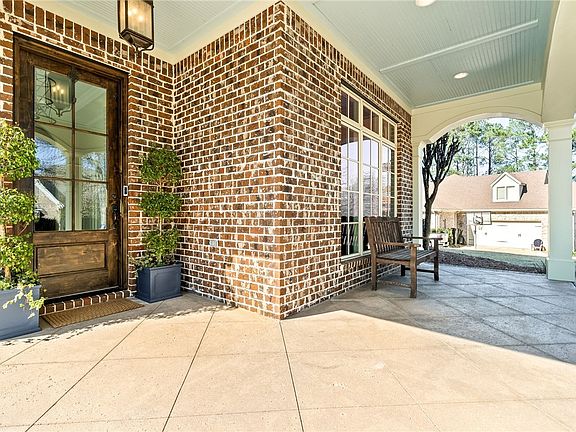 3rd image of 1686 Livvy Ln