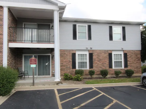 929 Golf Course Rd Unit 4, Crystal Lake, IL 60014