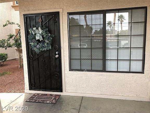 2nd image of 1403 Santa Margarita St