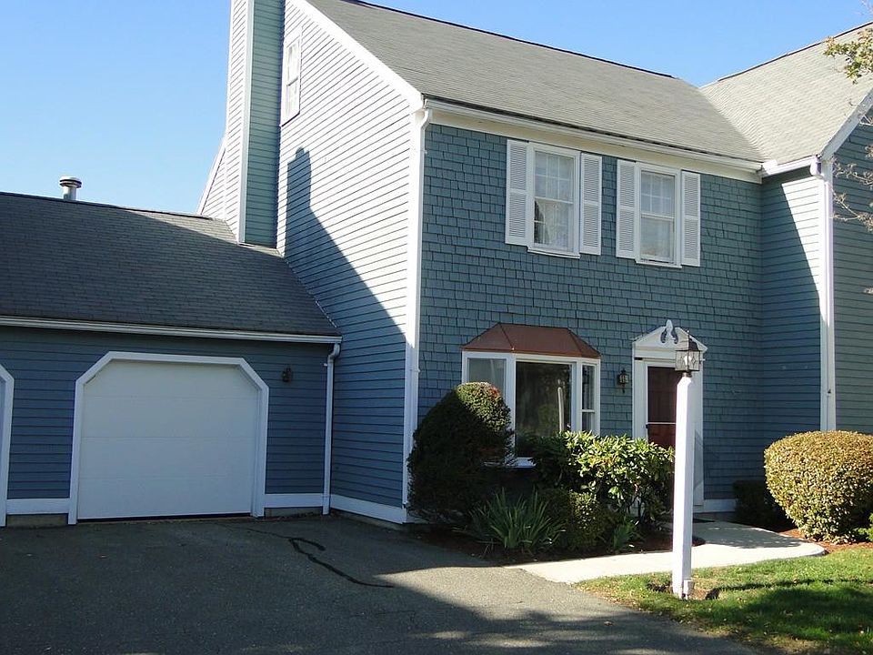 1st image of 3 Whittier Meadows Dr
