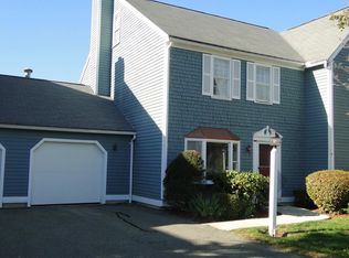3 Whittier Meadows Dr, Amesbury, MA 01913