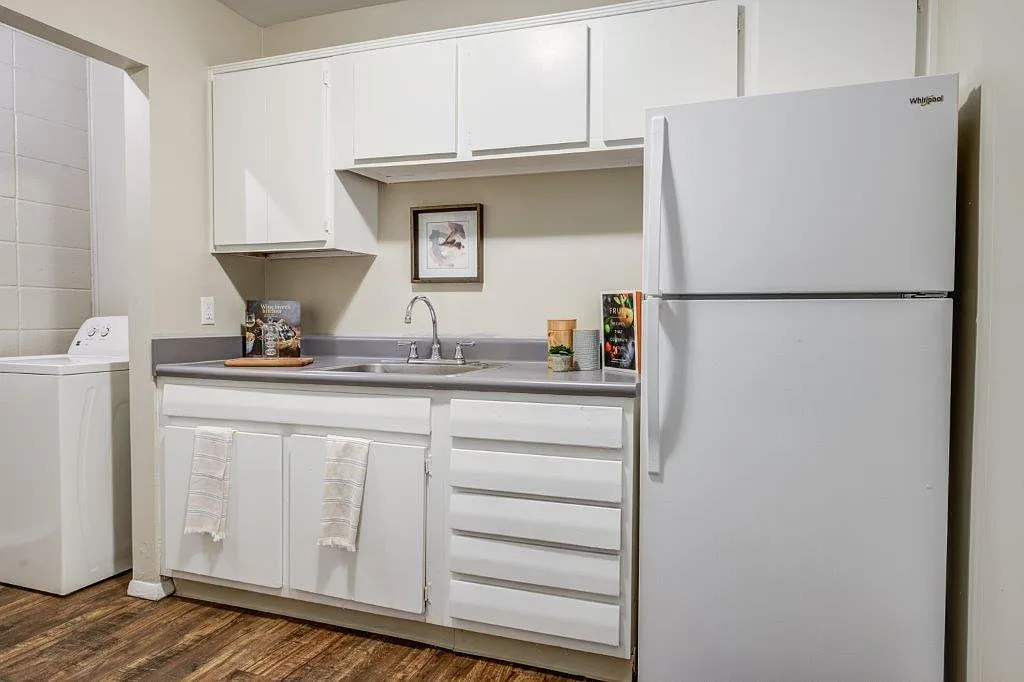 The Summit at Ridgewood Apartment and Townhomes — Photo 3
