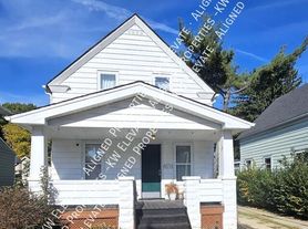 4016 Muriel Ave, Cleveland, OH