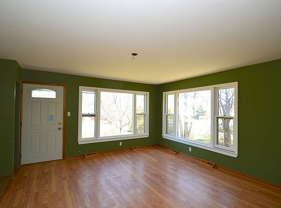 4th image of 250 North Ave
