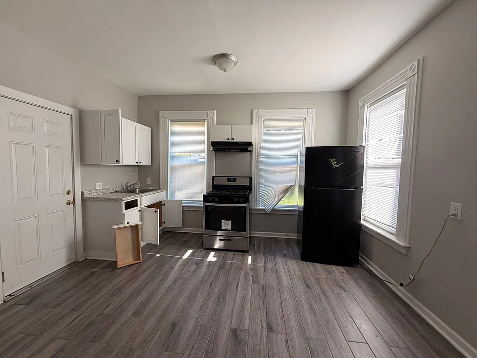 499 Winthrop Ave #1A