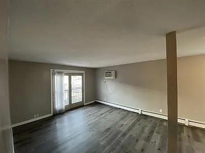 Local 25 Apartments - 25 — Photo 4