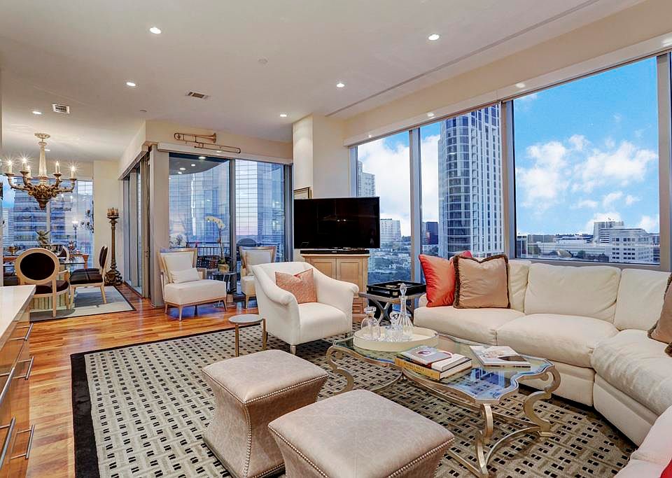 1st image of 1600 Post Oak Blvd #1204