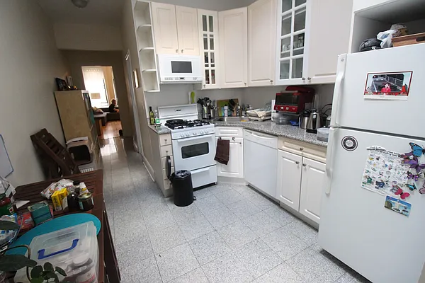 Rented by Luxor Homes & Investment Realty | media 11