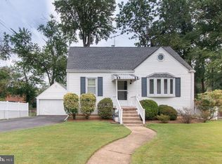 4019 Maple St, Fairfax, VA 22030