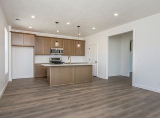 11618 S Skyward Rd, South Jordan, UT 84009