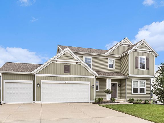 3rd image of 6742 Woodhills Dr NE