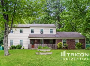 2390 Karen Ln, Hatboro, PA 19040