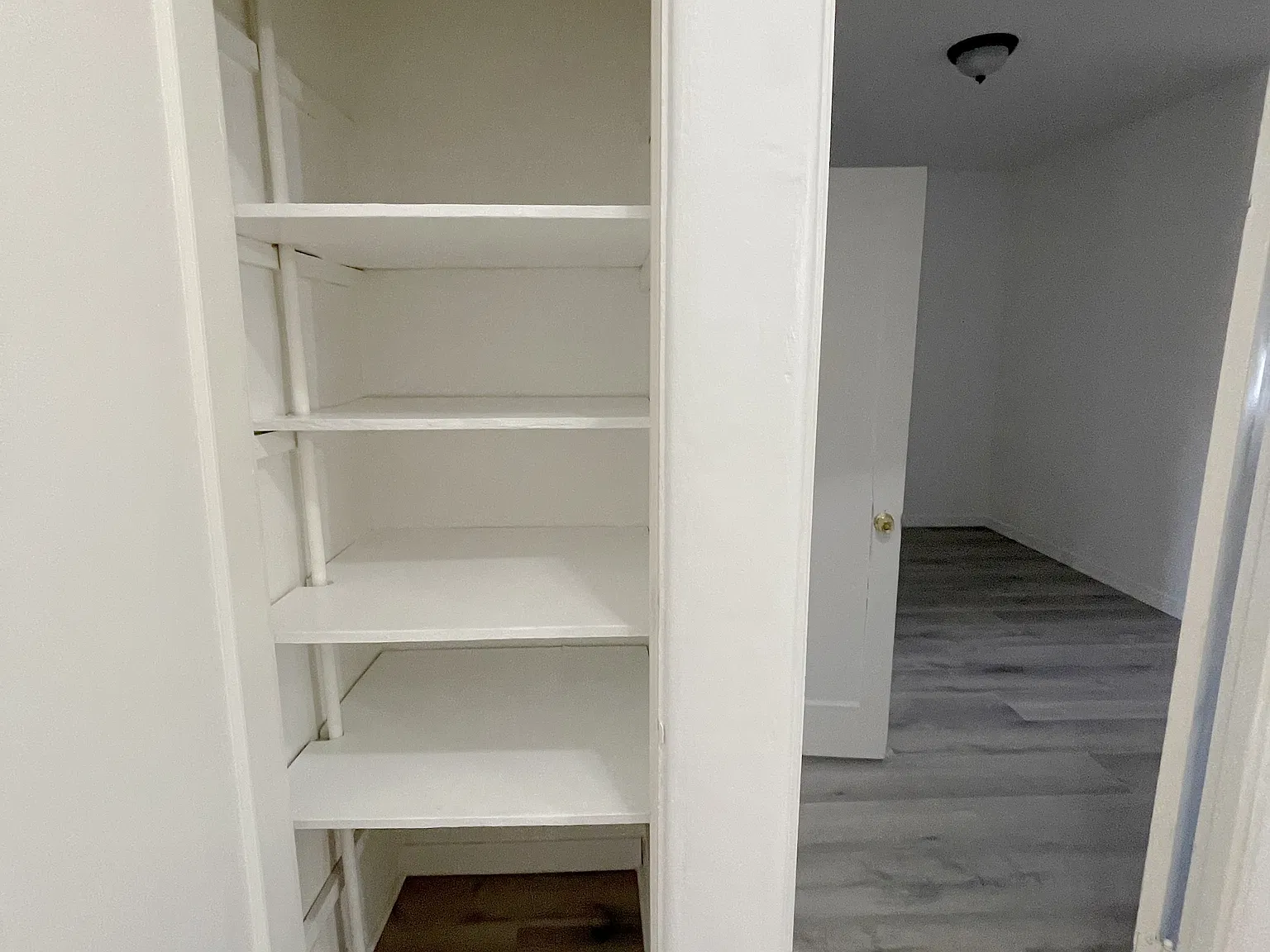 1 bed, 500 sqft, $2,025 — Photo 2