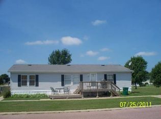 805 N Teal Pl, Sioux Falls, SD 57107