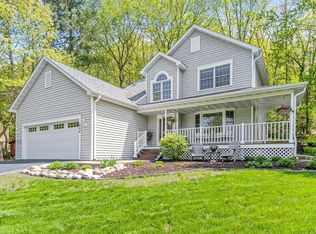 204 Meadow Dr N, Hudson, WI 54016