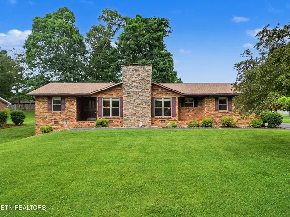 1909 S Belmont Dr, Maryville, TN 37804