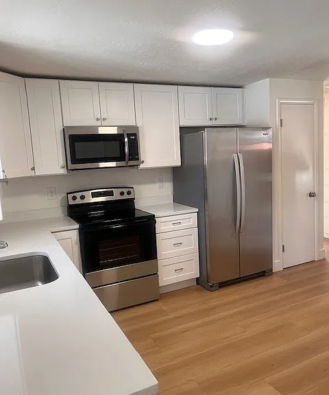 953 E Browning Ave — Photo 1