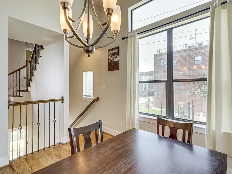 1613 Bonner East St — Photo 23