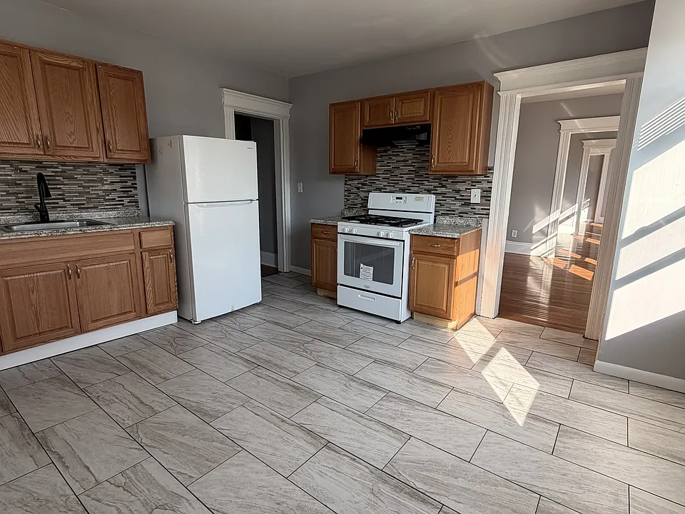 304-314 Benham Ave #2L
