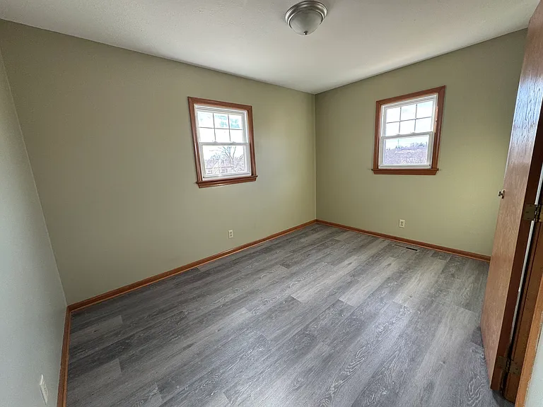 9612 Larimore Ave — Photo 8