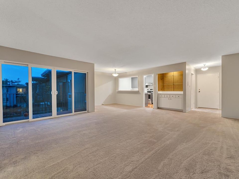 1st image of 928 Peninsula Ave APT 410