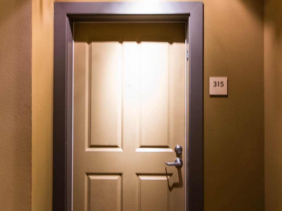 1st image of 300 110th Ave NE APT 315