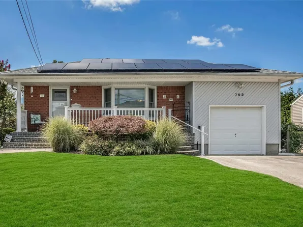(undisclosed Address), North Bellmore, NY 11710