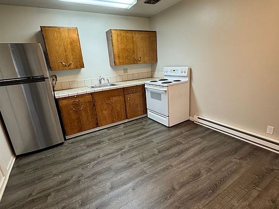 4th image of 212 N Roosevelt St #16