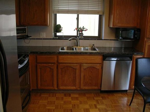 3rd image of 3183 Miramonte Dr