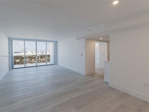 2nd image of 1900 Sunset Harbour Dr #2109