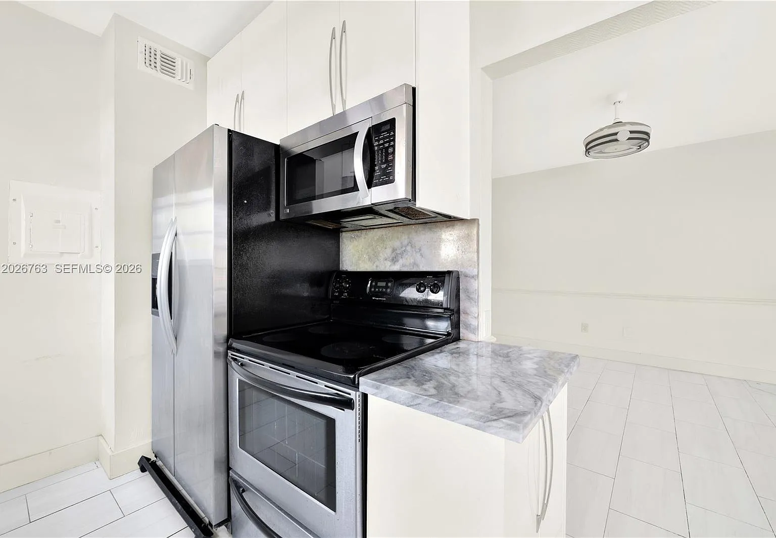 2 bed, 2.0 bath, 790 sqft, $3,100 — Photo 1