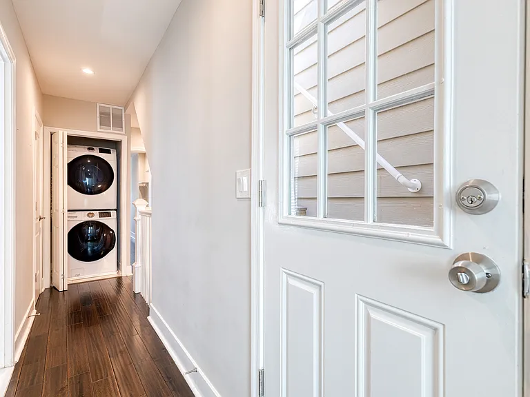 734 S Robinson St — Photo 13