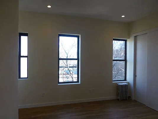 Rented by Bohemia Realty Group | media 32