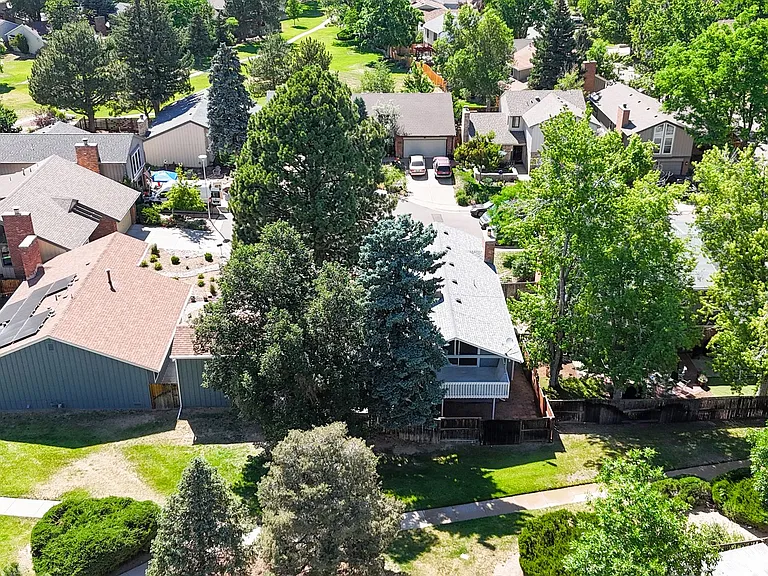 2946 S Moline Pl — Photo 46