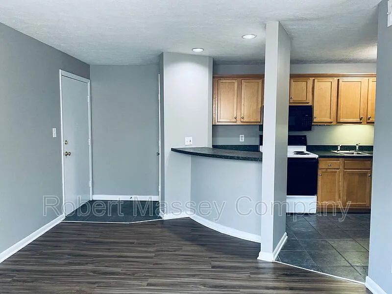2 bed, 2.0 bath, 800 sqft, $1,250 — Photo 4