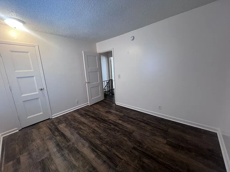 Evergreen Townhomes — Photo 24