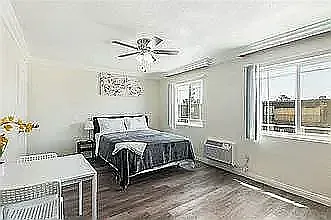 Studio, 190 sqft, $1,050 — Photo 4