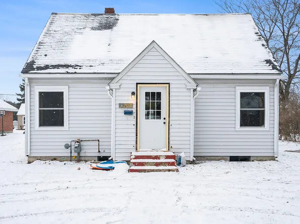 202 1st St, Sturgis, MI 49091