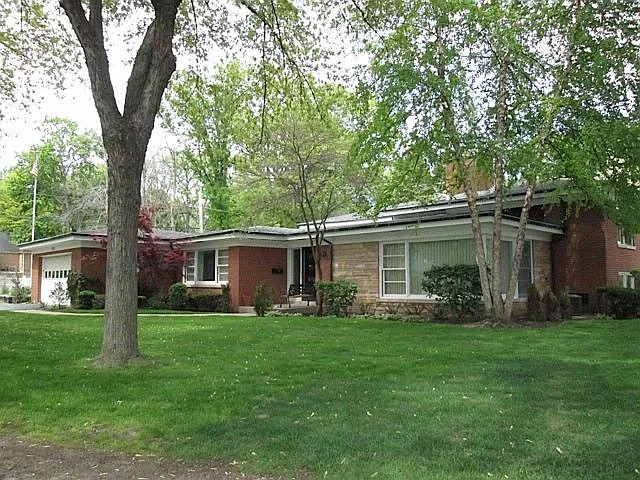 6797 N Hiawatha Ave photo 1