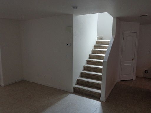 4th image of 104 Temple Bells Ct