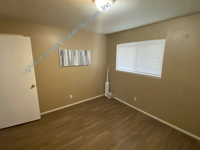 2 bed, 1.0 bath, 978 sqft, $1,375 — Photo 1