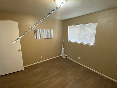 515 W Fern Dr #D Photo 1