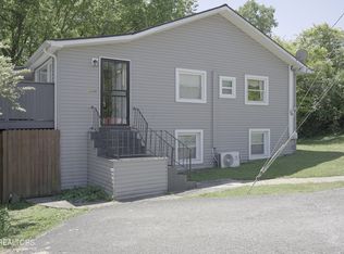 637 W Outer Dr, Oak Ridge, TN 37830