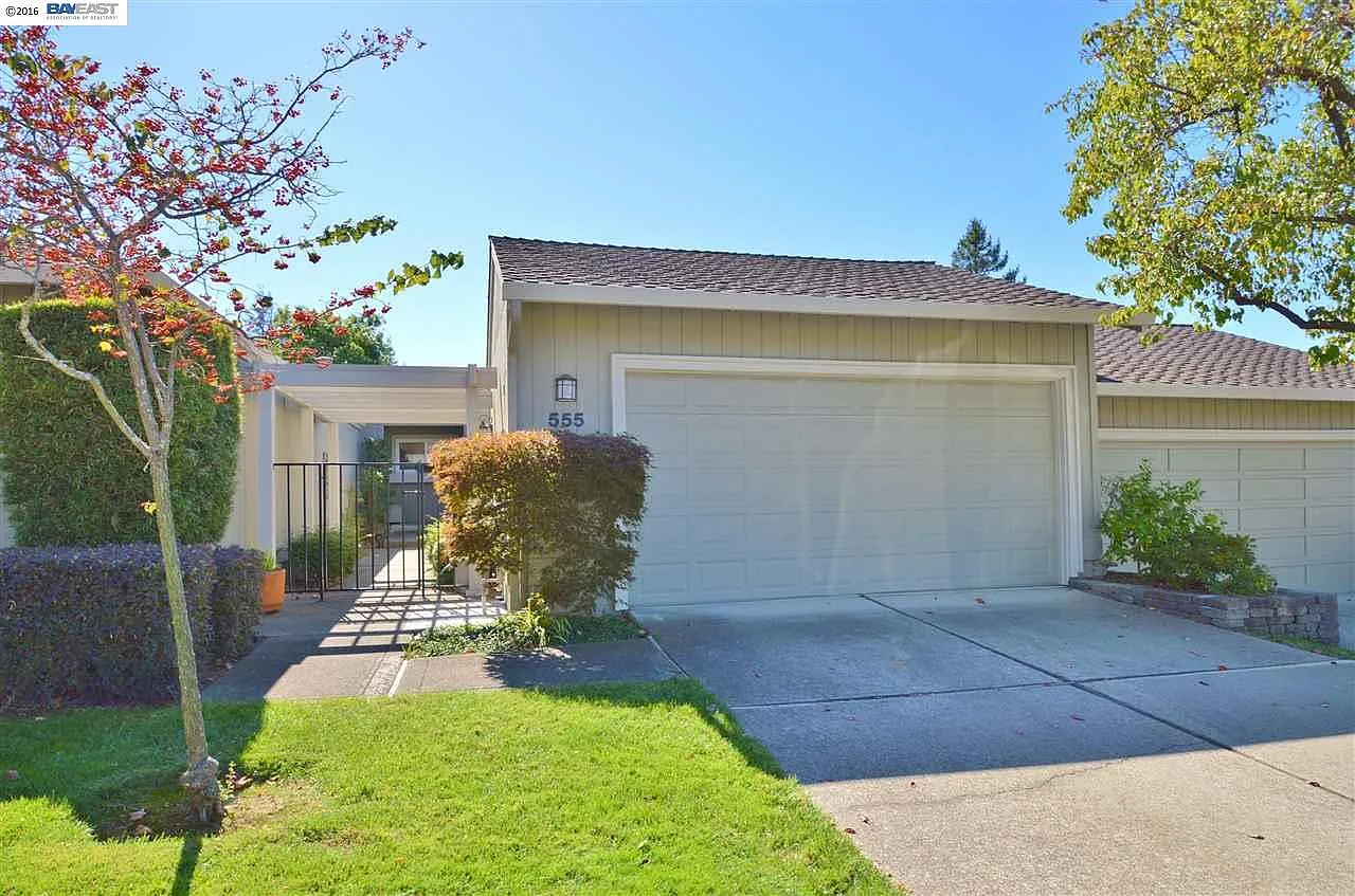 555 Rolling Hills Ln photo 1