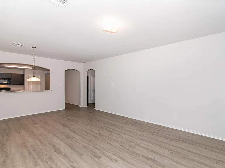 1241 Narrow Heights Dr — Photo 4
