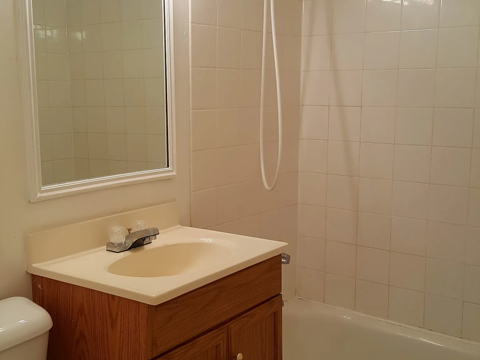 Studio, 400 sqft, $1,300 — Photo 3