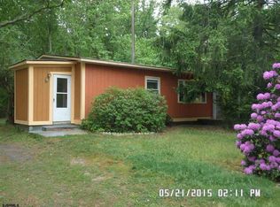 22 Robin Rd, Egg Harbor Township, NJ 08234