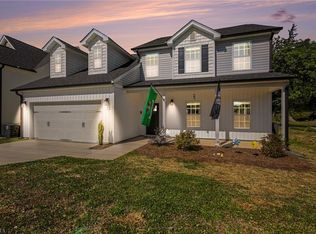 5305 Ridgefall Rd, Greensboro, NC 27410
