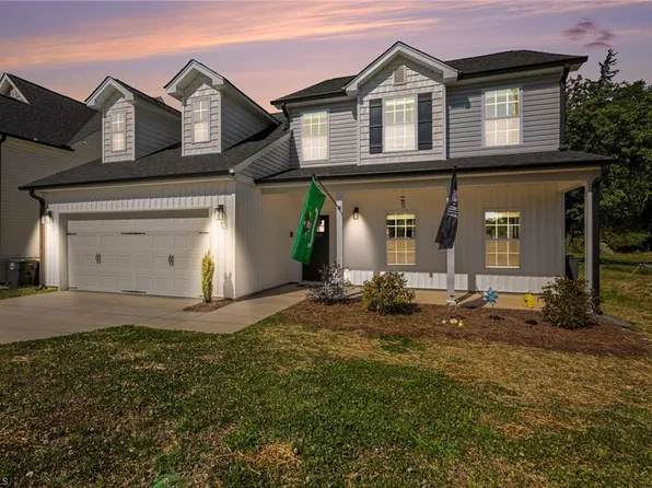 5305 Ridgefall Rd, Greensboro, NC 27410