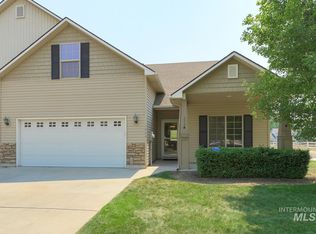 1464 N Wintertree Ave, Meridian, ID 83642